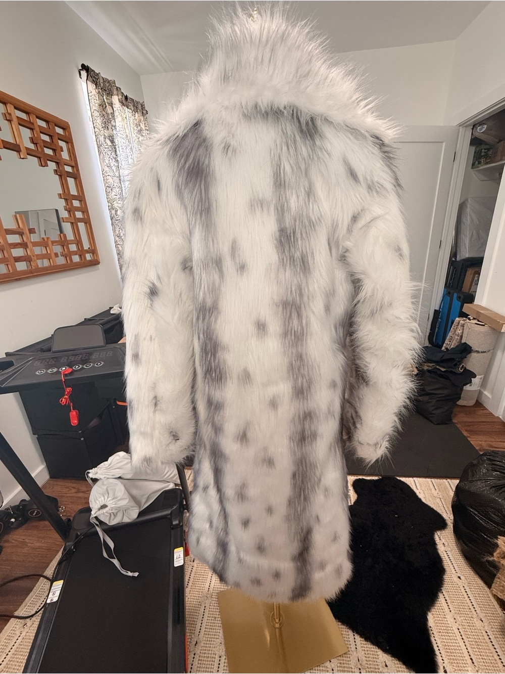 Long Faux Fur Coat in White and Gray - Picture 7 of 12